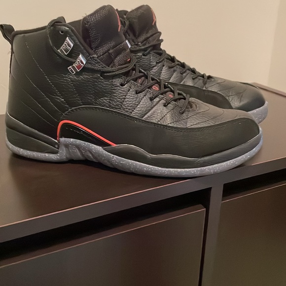 Nike AirJordan Retro 12 - Picture 12 of 15